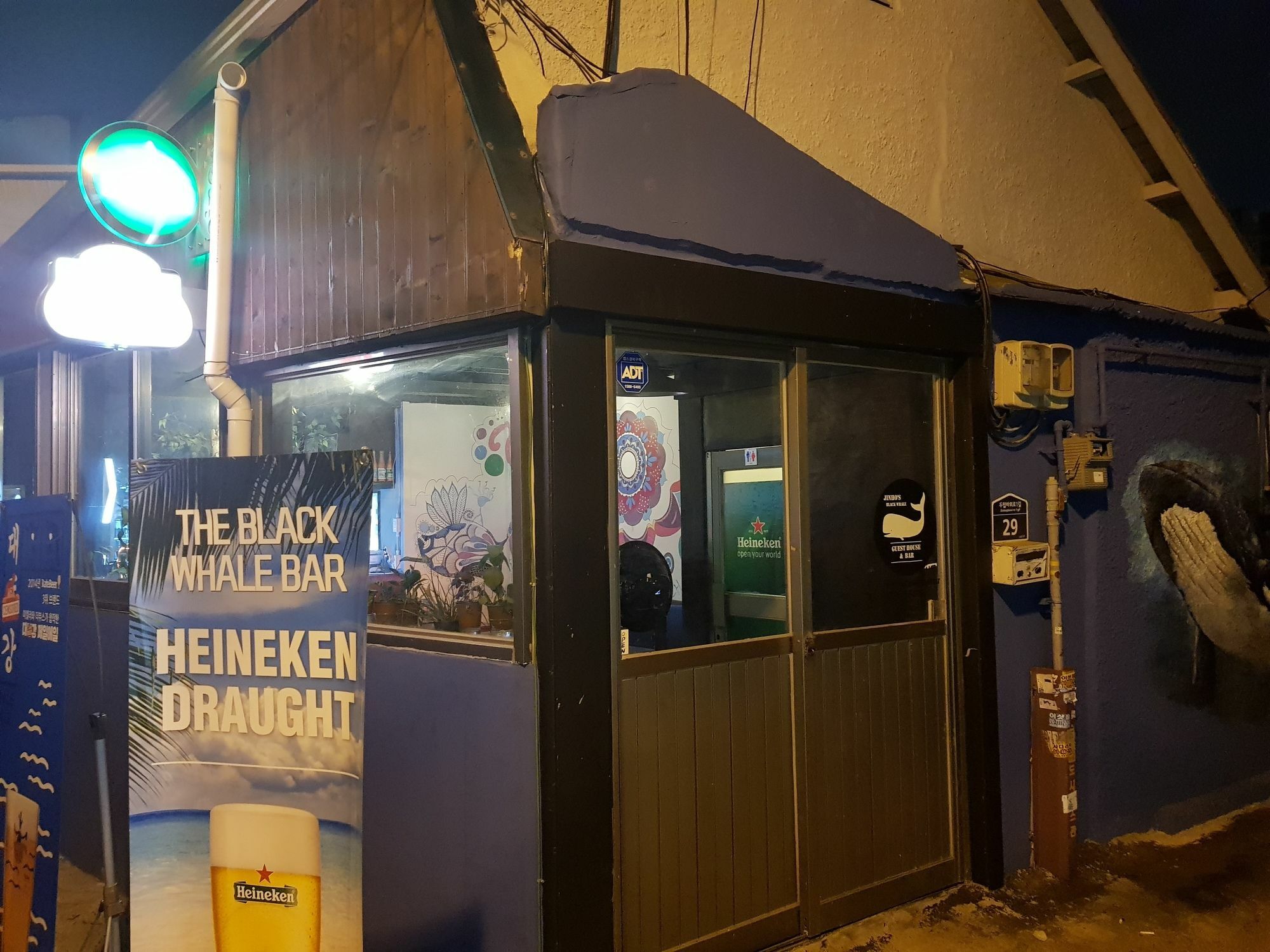 Jinho'S Black Whale Guest House & Bar Seoul Eksteriør billede